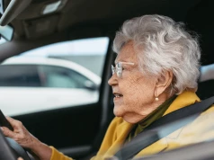Seniorzy stracą prawo jazdy? Resort podjął decyzję. Jest nowa granica wieku