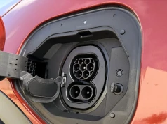 Taniej jest jeździć elektrykiem czy dieslem? Odpowiedź nie jest oczywista