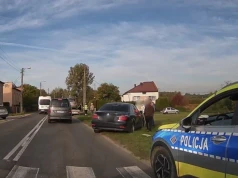 Kolizja na ul. Chełmońskiego w Jaworznie. Kierująca BMW ukarana mandatem