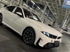 BMW uruchamia fabrykę za miliard euro. Ma też nową wersję kultowego modelu