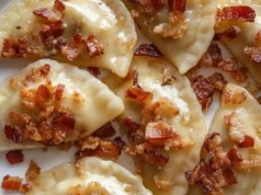 Po powrocie z lasu robię takie pierogi. Cały rok czekam na nie z niecierpliwością