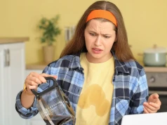 Nie rób tego 4 października, bo spotka cię pech. Mały gest, góra problemów