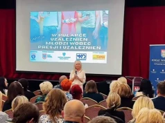 Dziecko nie zawsze poprosi o pomoc wprost. W Wołominie rozmawiano o sygnałach, których dorośli nie powinni przeoczyć