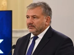 Żurek napisał o "stajni Ziobry". Mielcarek od listu żelaznego idzie do sądu
