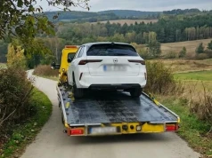 Możliwość naprawy: brak. Opel Astra Sports Tourer PHEV stoi od ponad 6 miesięcy stoi w serwisie
