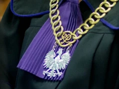 Co oznaczają kolory żabotów przy togach prawniczych?
