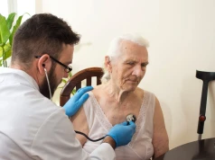Lekarz może przyjechać do pacjenta. Wizyta domowa jest bezpłatna