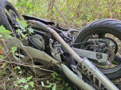 44-letni motocyklista nie żyje. Znalazł go przejeżdżający rowerzysta