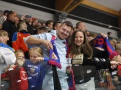Polonia Bytom podejmowała GKS Tychy w meczu na szczycie Tauron Hokej Ligi. Zobaczcie, jak bawili się kibice
