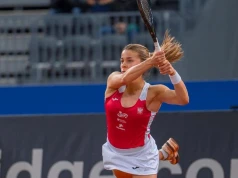 ATP i WTA Pekin. Hurkacz w półfinale, Świątek wygrywa, Chwalińska gra dalej w deblu