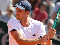 Dramat Hurkacza w półfinale ATP w Pekinie. Polak skreczował