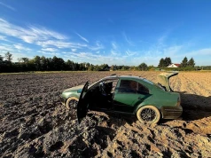 Pościg za 24-latkiem. Uciekł autem, pieszo i wskoczył do rzeki