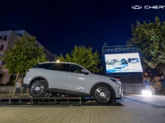 Chery zanurzyło akumulator w słonej wodzie na dobę, a potem zderzyło go z metalową przeszkodą. Bateria wyszła bez szwanku