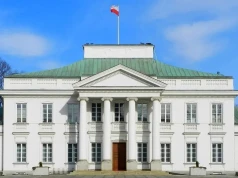 Nowy znak przed Belwederem. To specjalna wiadomość do Donalda Tuska