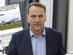 Burza po wywiadzie Sikorskiego o samolotach dla Ukrainy. MSZ prostuje